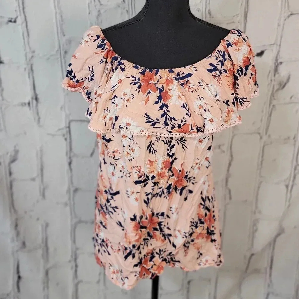 FADED Glory Peach Light Pink Crochet Trim Floral Off the Shoulder Top‎ Medium
